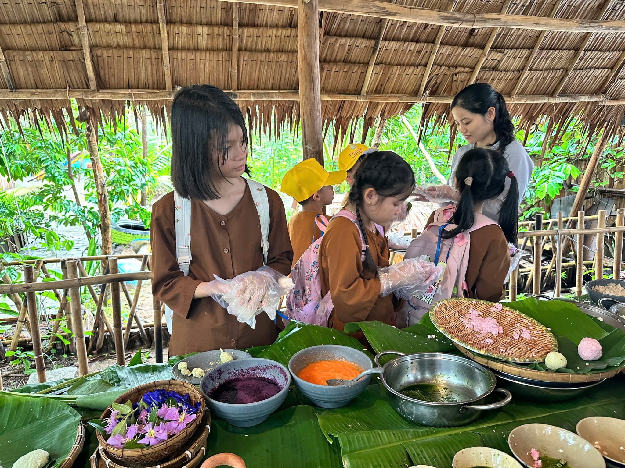 Trải nghiệm làm bánh dân gian