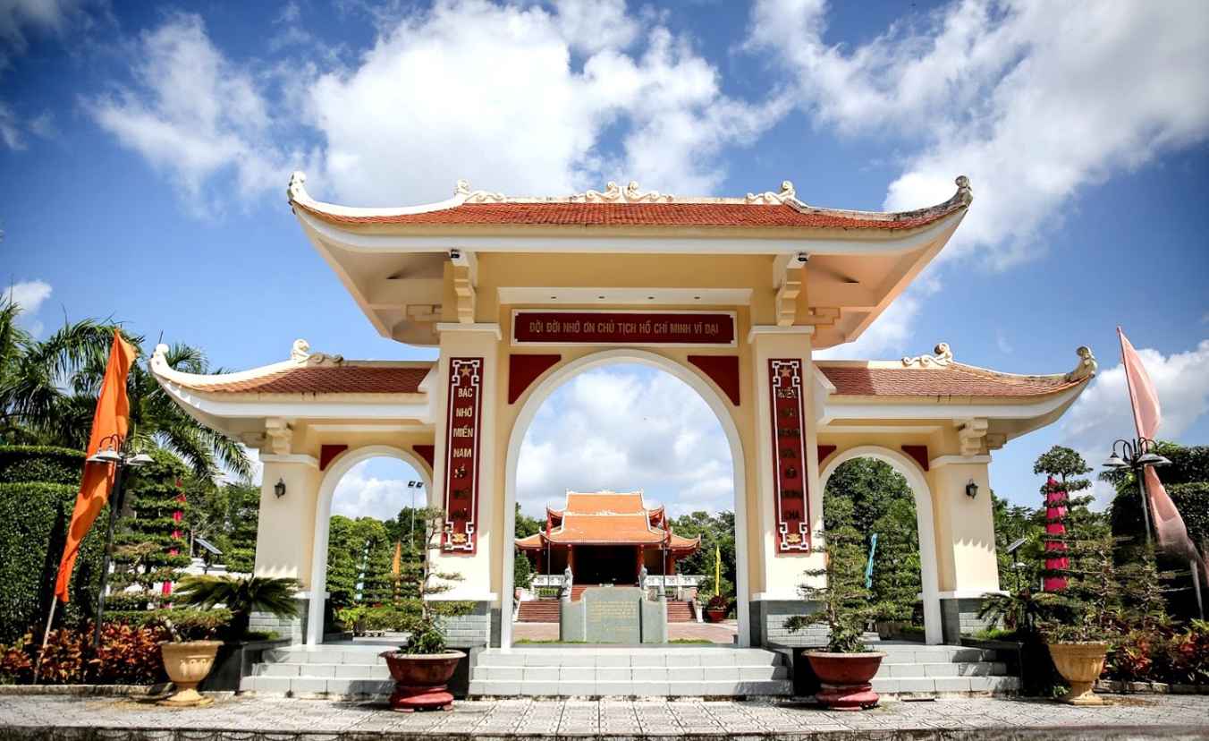 Khu tưởng niệm Chủ tịch Hồ Chí Minh
