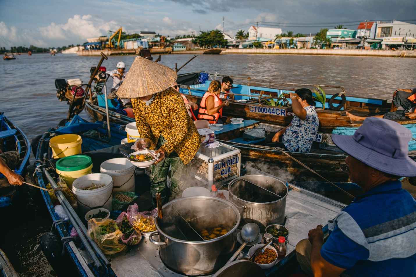 Chợ nổi